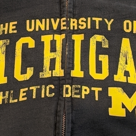 Michigan Wolverines Full Zip Hoodie Distressed Men's XL - Picture 3 of 10